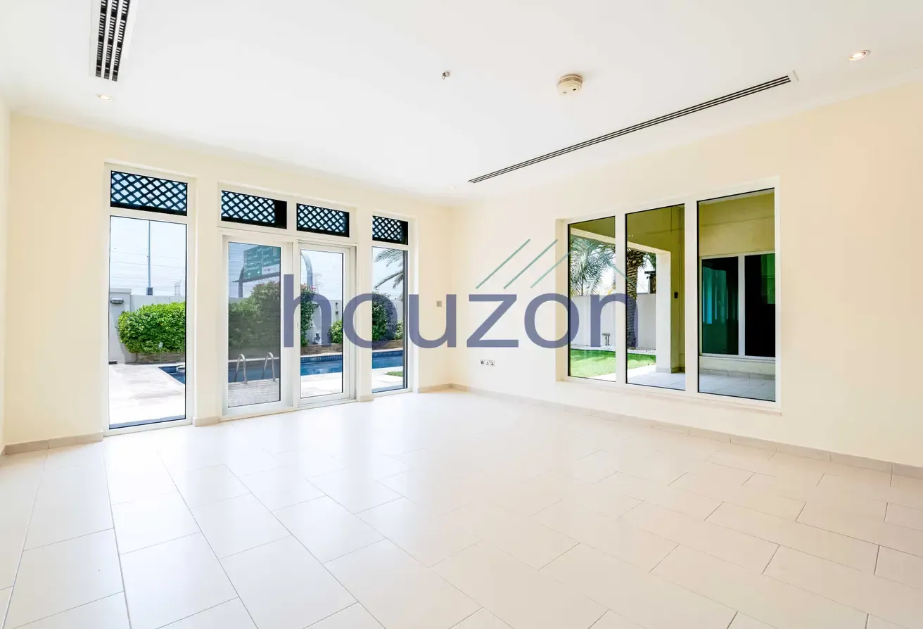 Spacious 3BR Villa | Landscaped | Private Pool