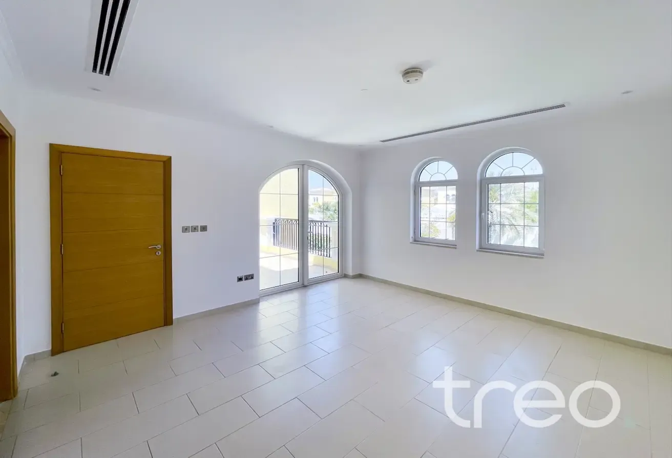 Internal | D8 | Vacant Soon | Landscaped