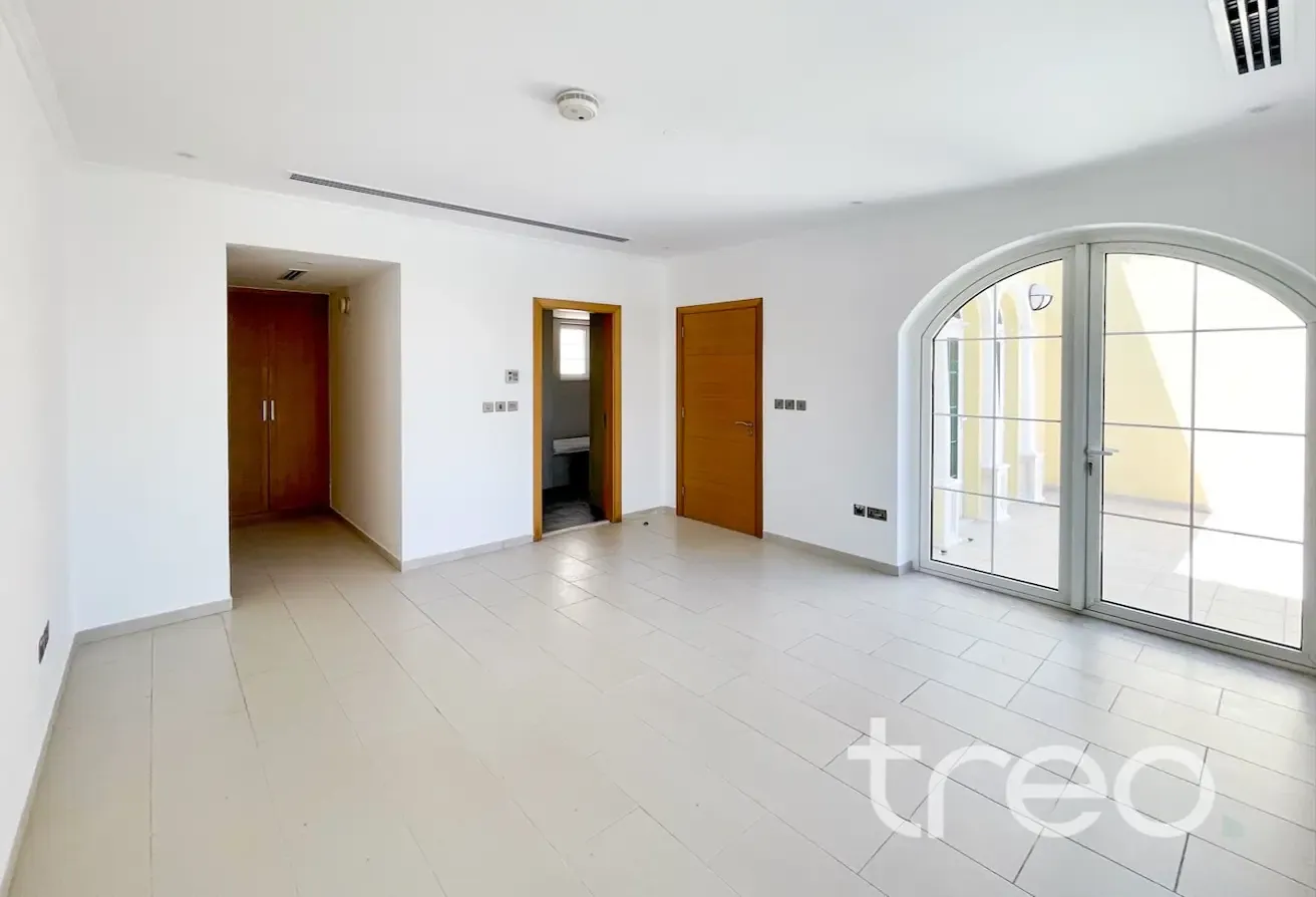 Internal | D8 | Vacant Soon | Landscaped