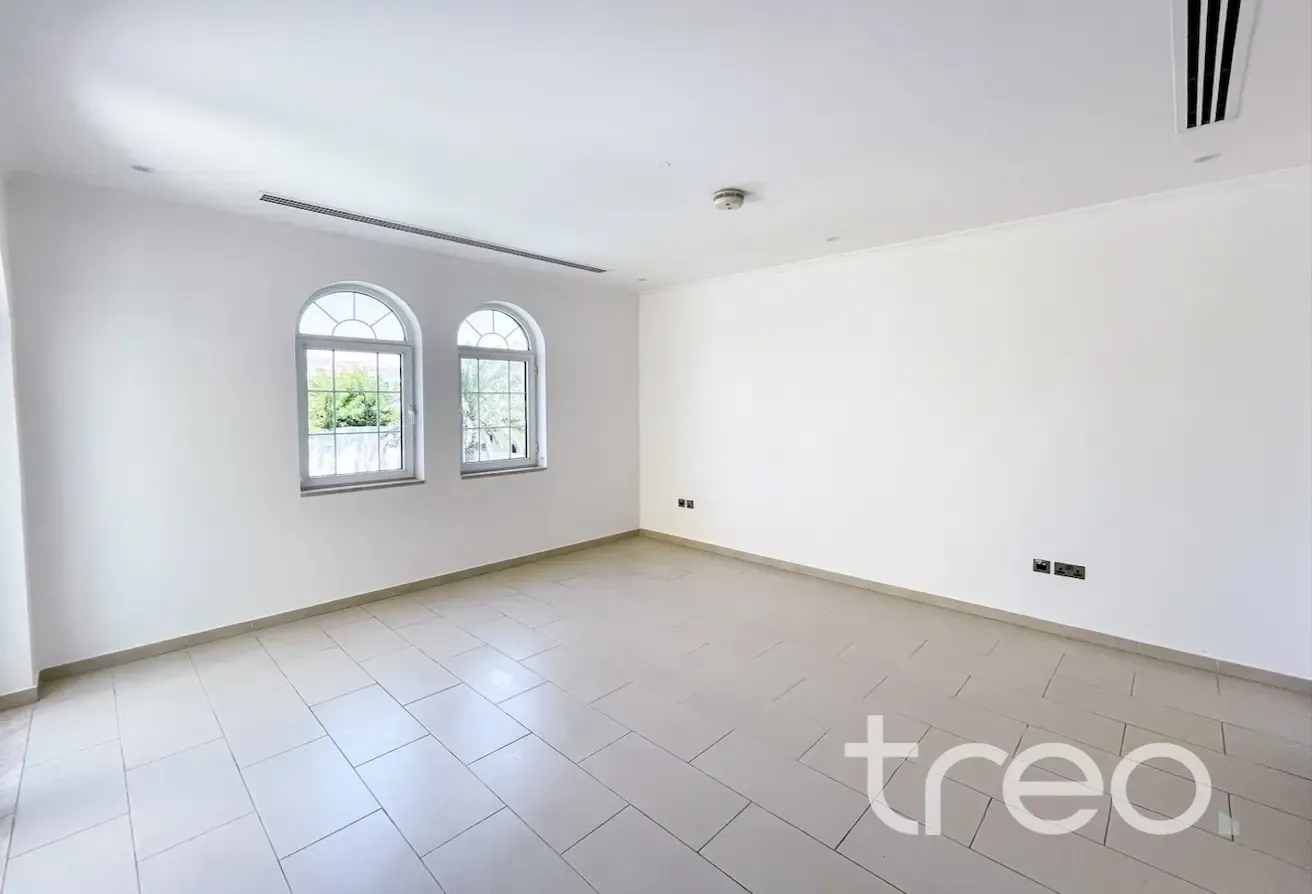 Internal | D8 | Vacant Soon | Landscaped