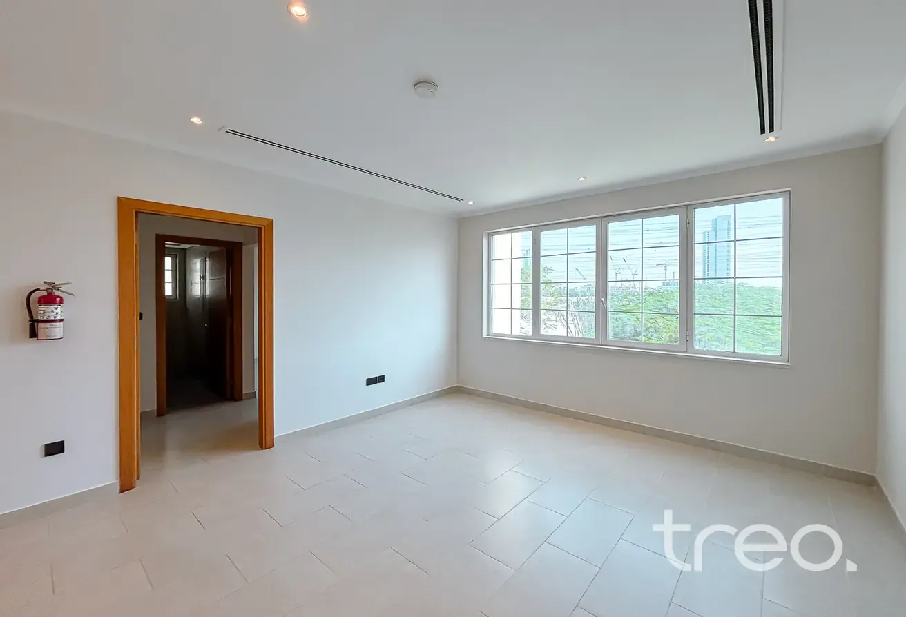 Internal | 4 Bed | Vacant Soon | Play Park