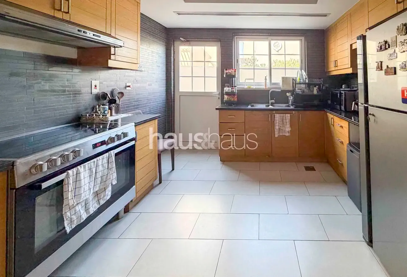 4 Beds | Internal | Excellent Condition