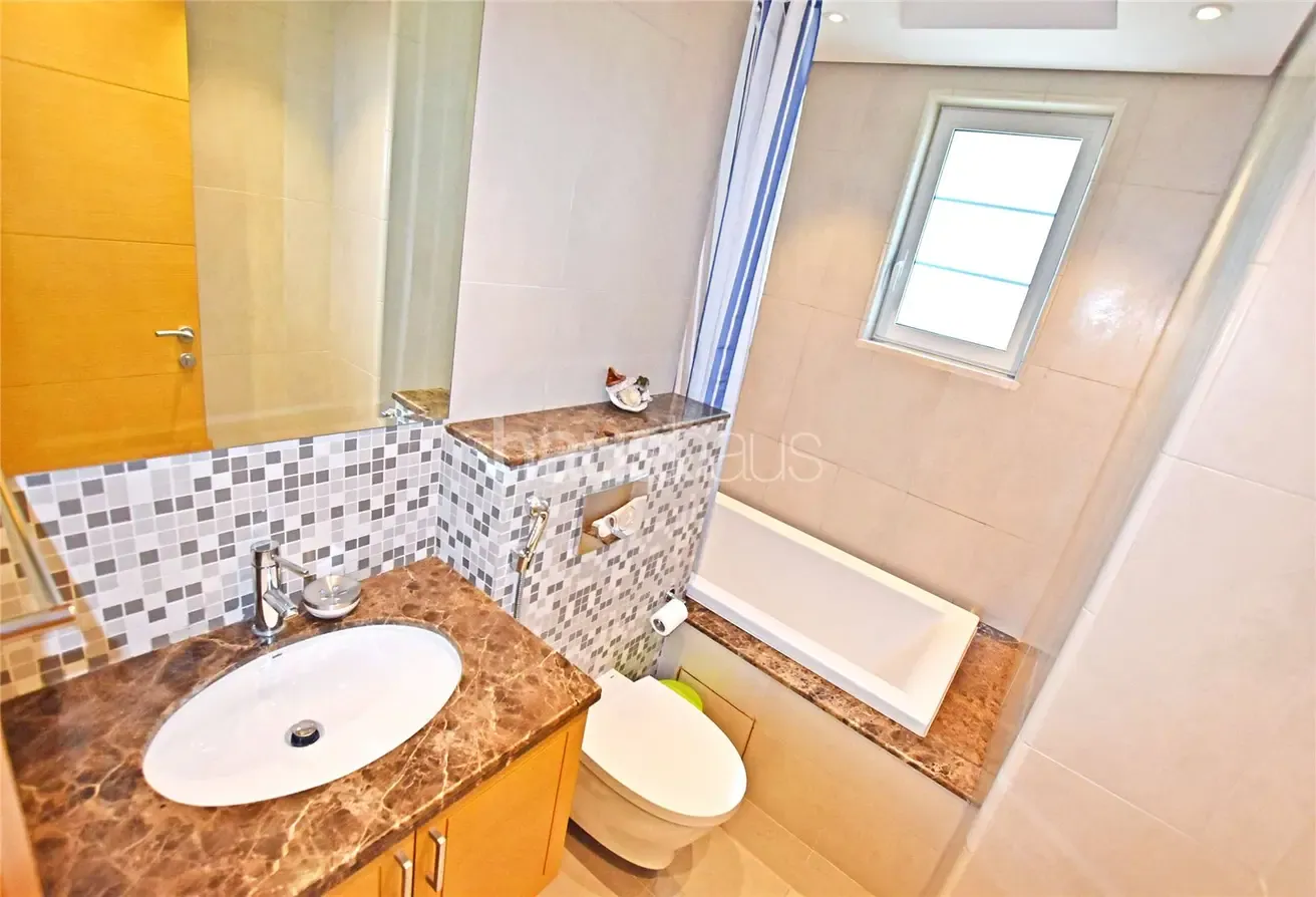 4 Beds | Internal | Excellent Condition