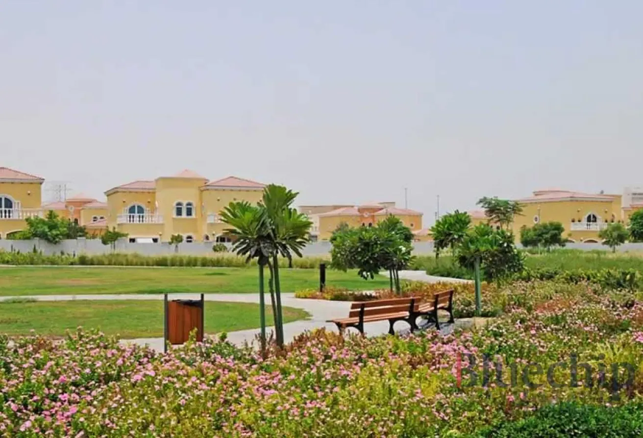 Well Maintained I Spacious I Lush Green Garden