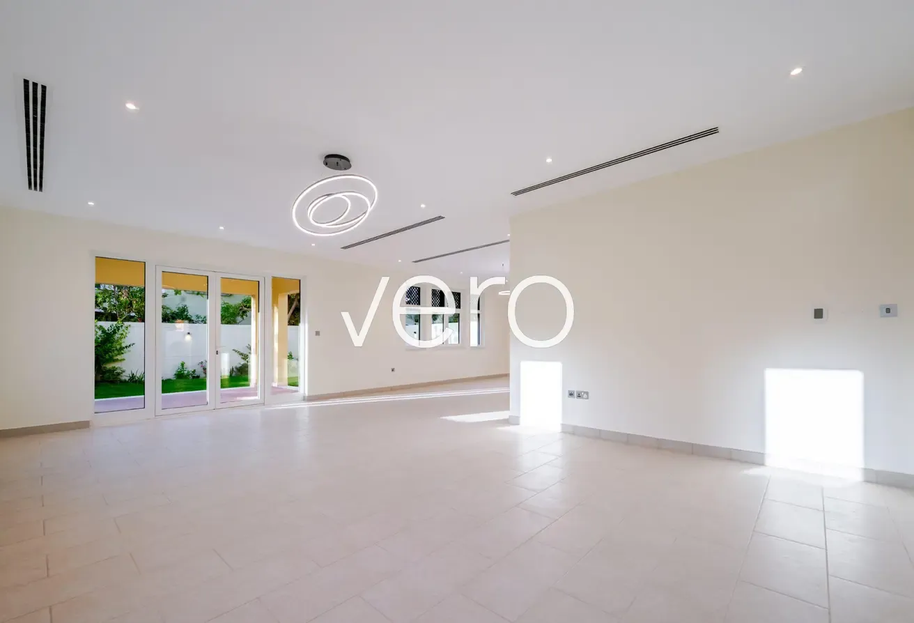 Renovated | Next to Pavilion | VOT