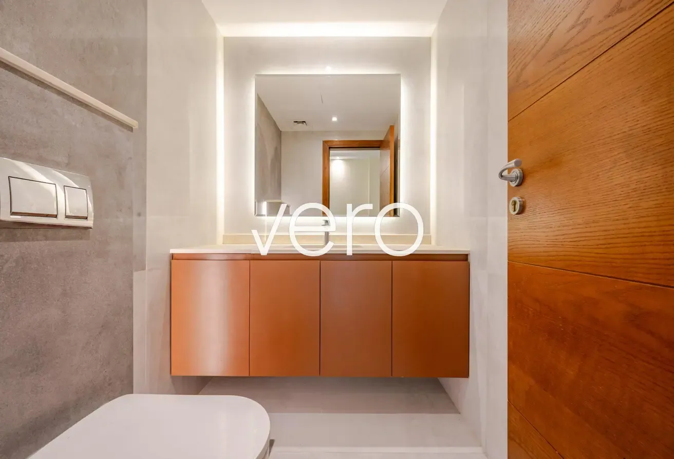 Renovated | Next to Pavilion | VOT
