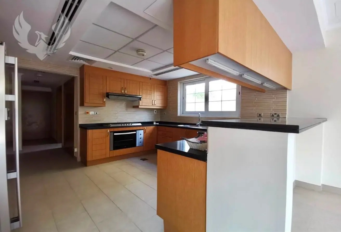 Stunning Villa    Spacious Layout  |  Exclusive