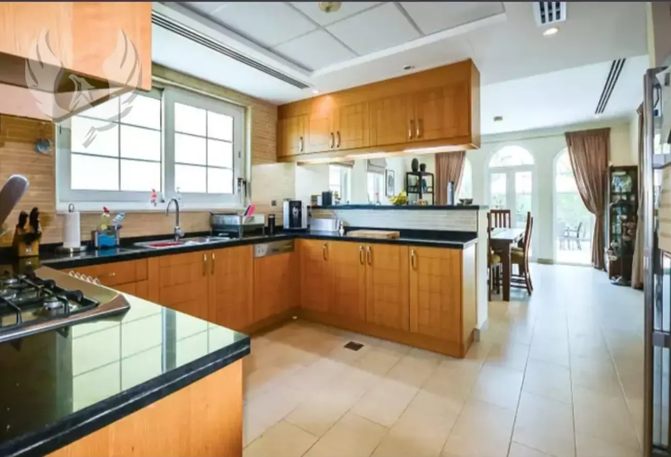 Stunning Villa    Spacious Layout  |  Exclusive