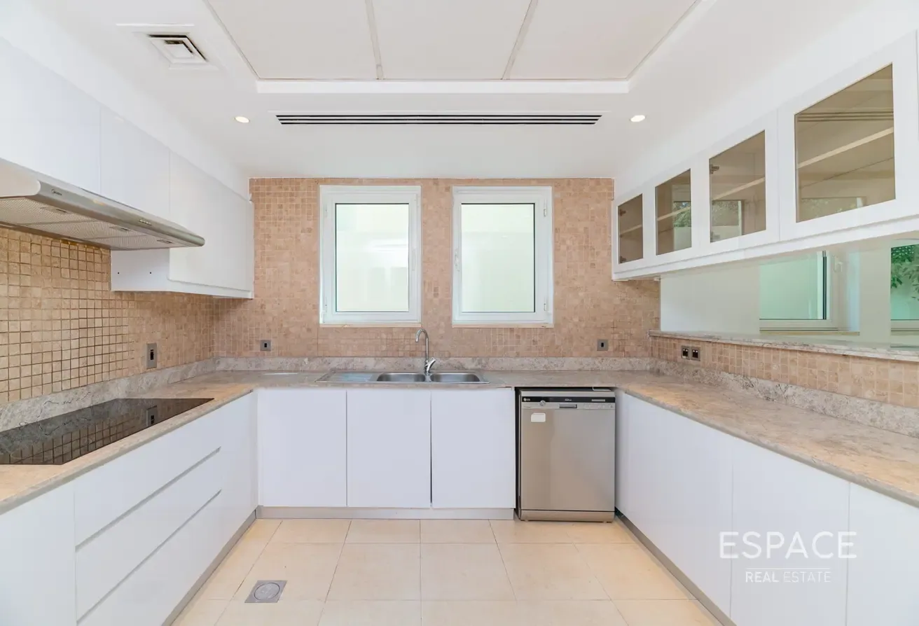 Well Kept | Close to the Park | Vacant