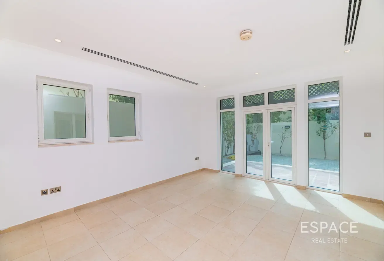 Well Kept | Close to the Park | Vacant