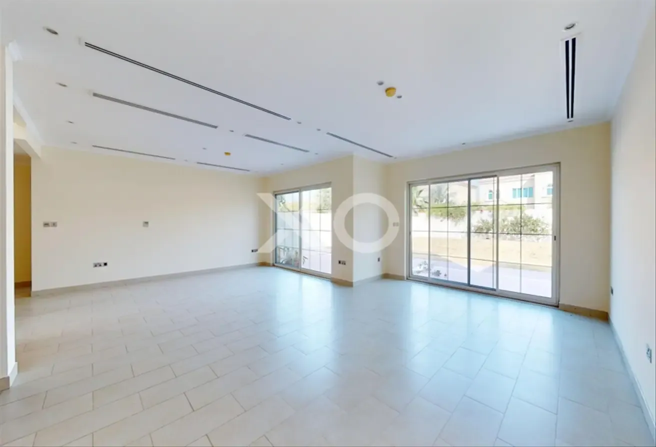 Well Maintained | Private Pool | AMC
