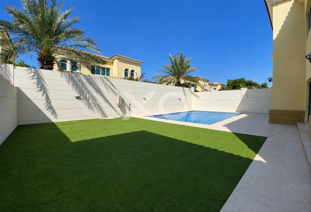 Well Maintained | Private Pool | AMC
