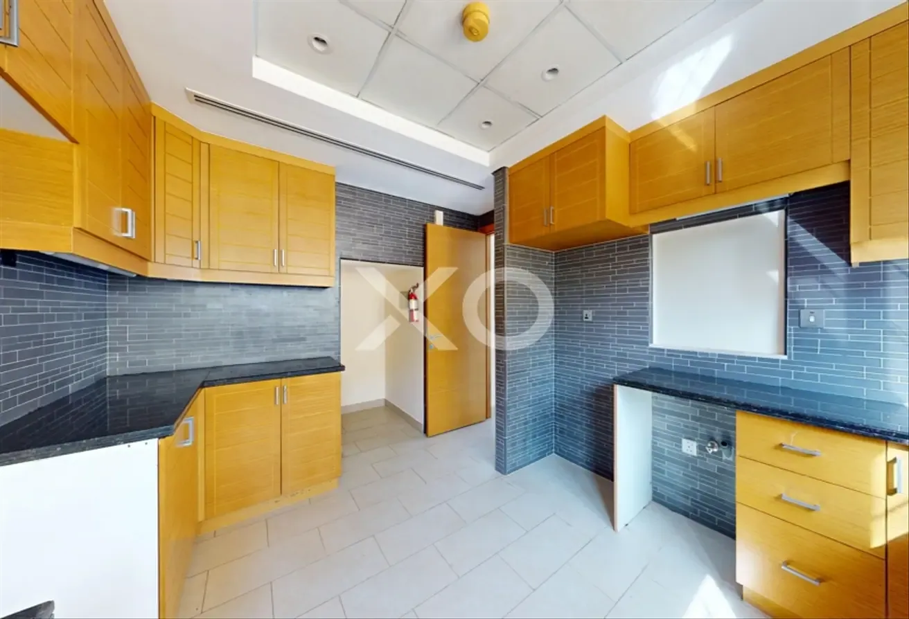 Well Maintained | Private Pool | AMC