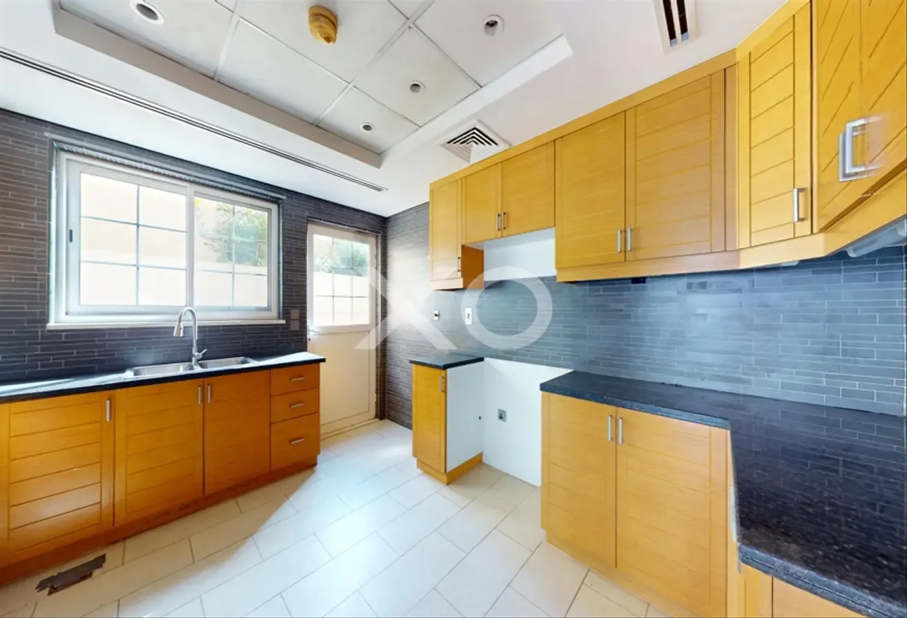 Well Maintained | Private Pool | AMC