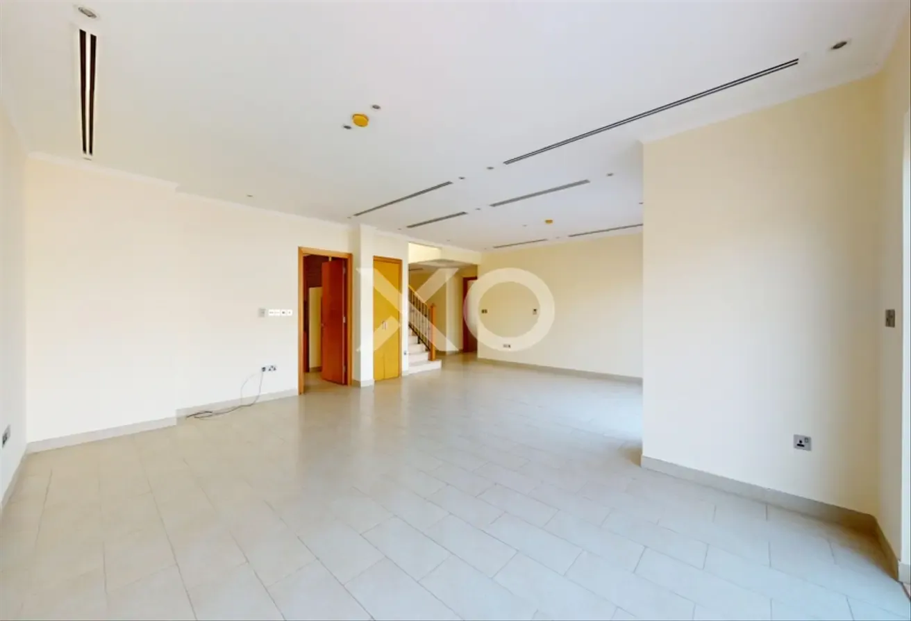 Well Maintained | Private Pool | AMC
