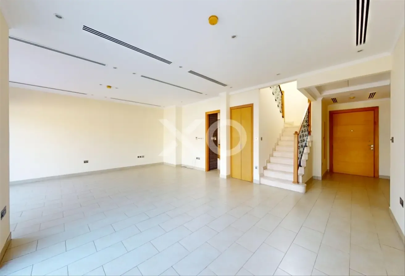 Well Maintained | Private Pool | AMC