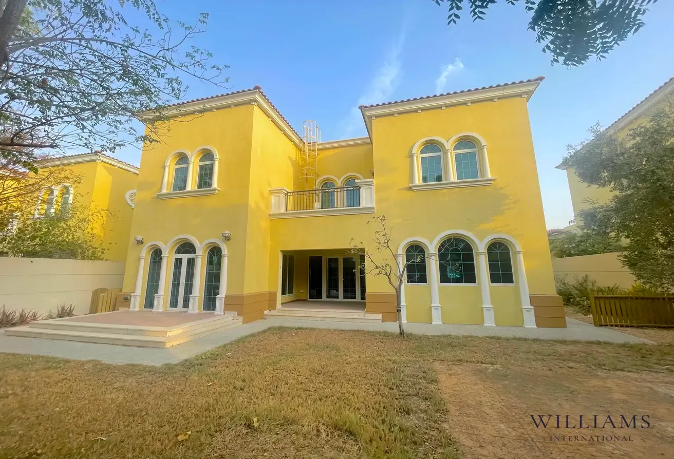 3 BED SMALL | VACANT | VILLA REFRESHED