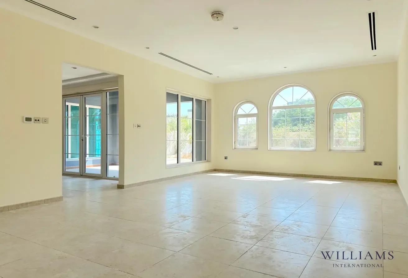 3 BED SMALL | VACANT | VILLA REFRESHED