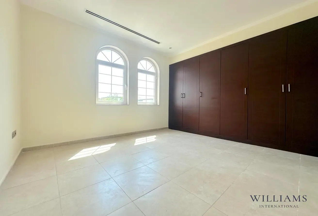 3 BED SMALL | VACANT | VILLA REFRESHED