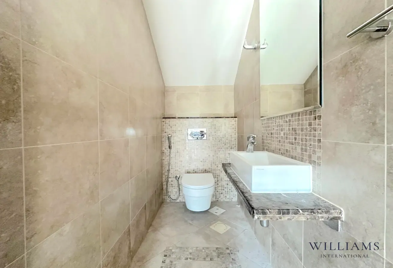 3 BED SMALL | VACANT | VILLA REFRESHED