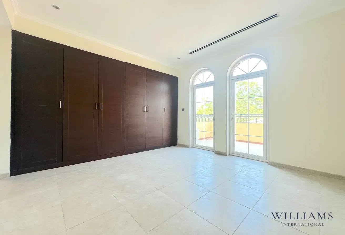 3 BED SMALL | VACANT | VILLA REFRESHED
