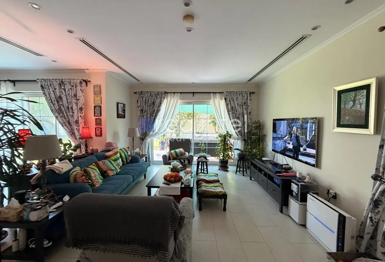 Legacy Small | Exclusive | Well Maintained