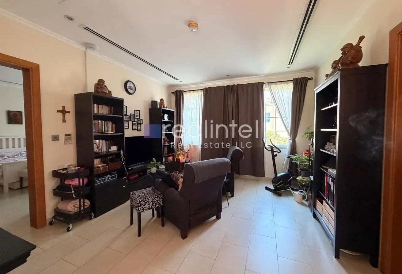 Legacy Small | Exclusive | Well Maintained