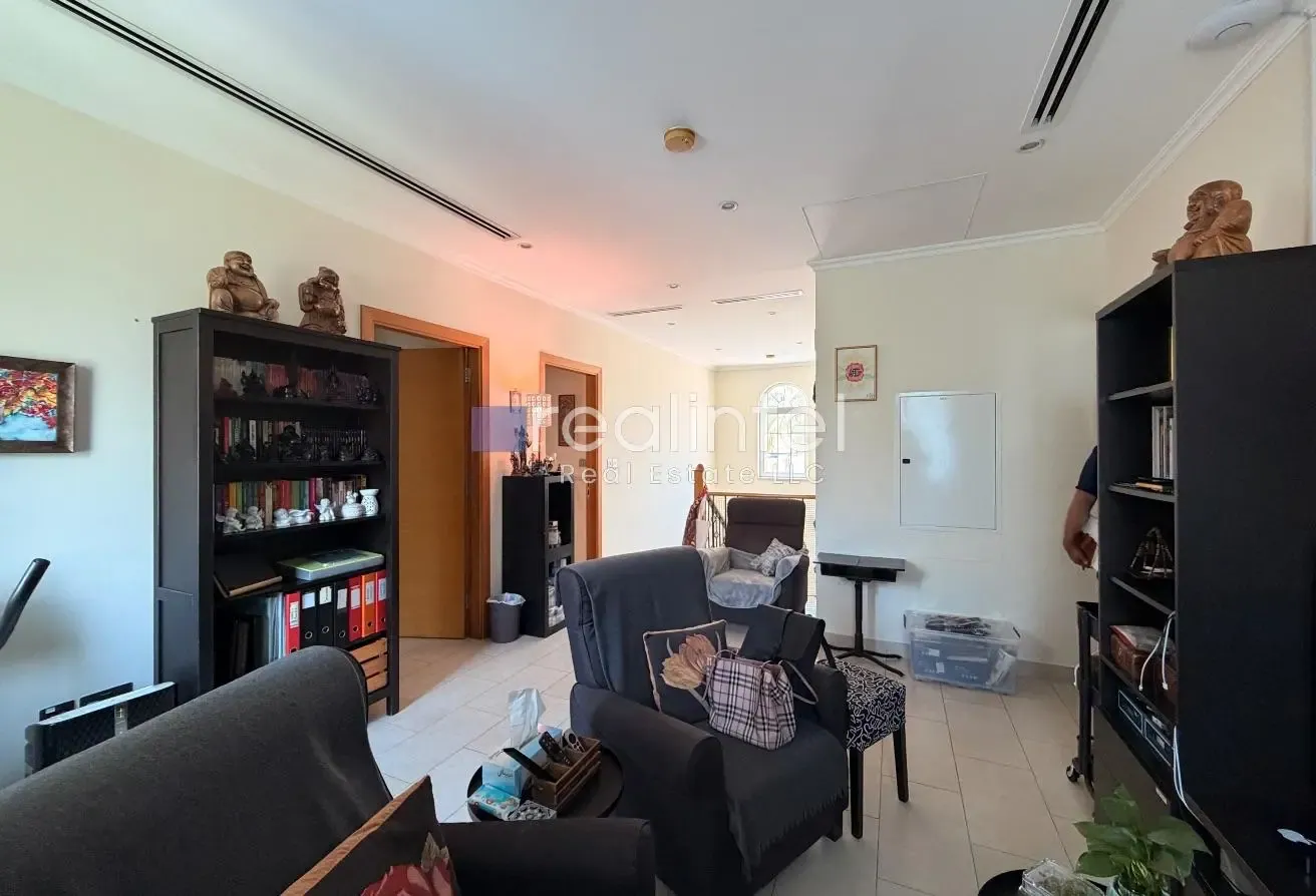 Legacy Small | Exclusive | Well Maintained