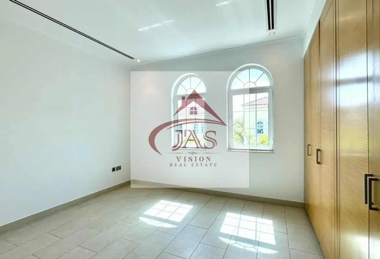 SINGLE ROW | HUGE GARDEN | 4 BEDROOMS LEGACY VILLA