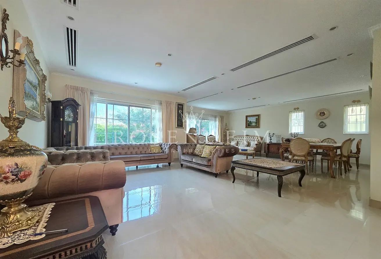 Single Row  |  Next To The Park  | Stunning Garden
