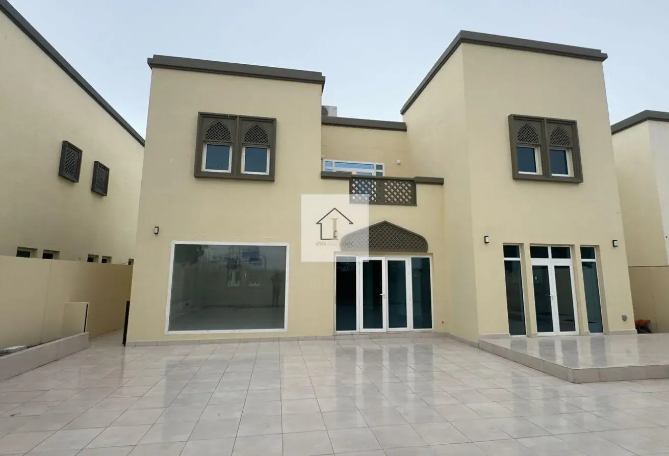 SINGLE ROW | RENOVATED | READY TO MOVE
