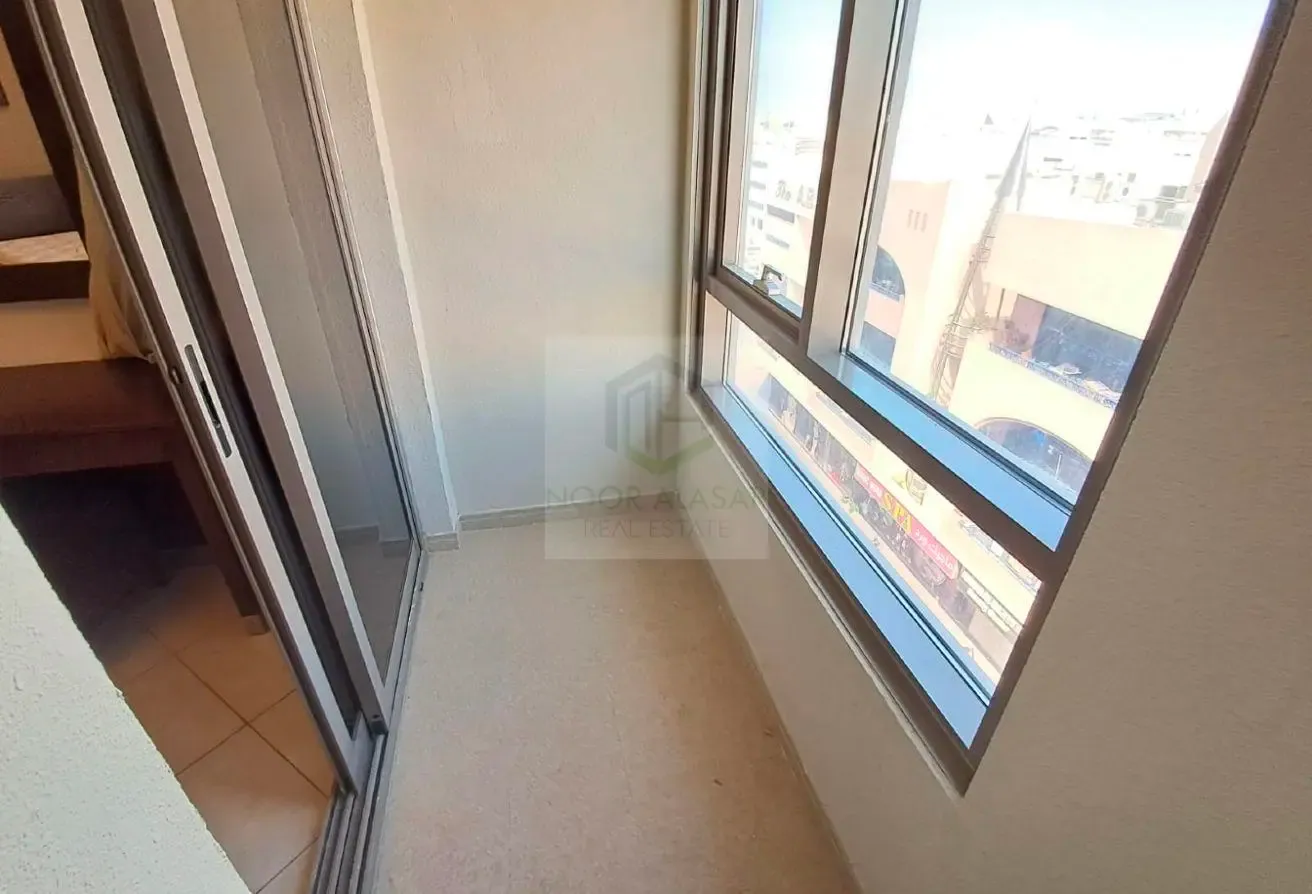 HOT DEAL SPACIOUS 2BHK CLOSE TO METRO IN JUST 80K