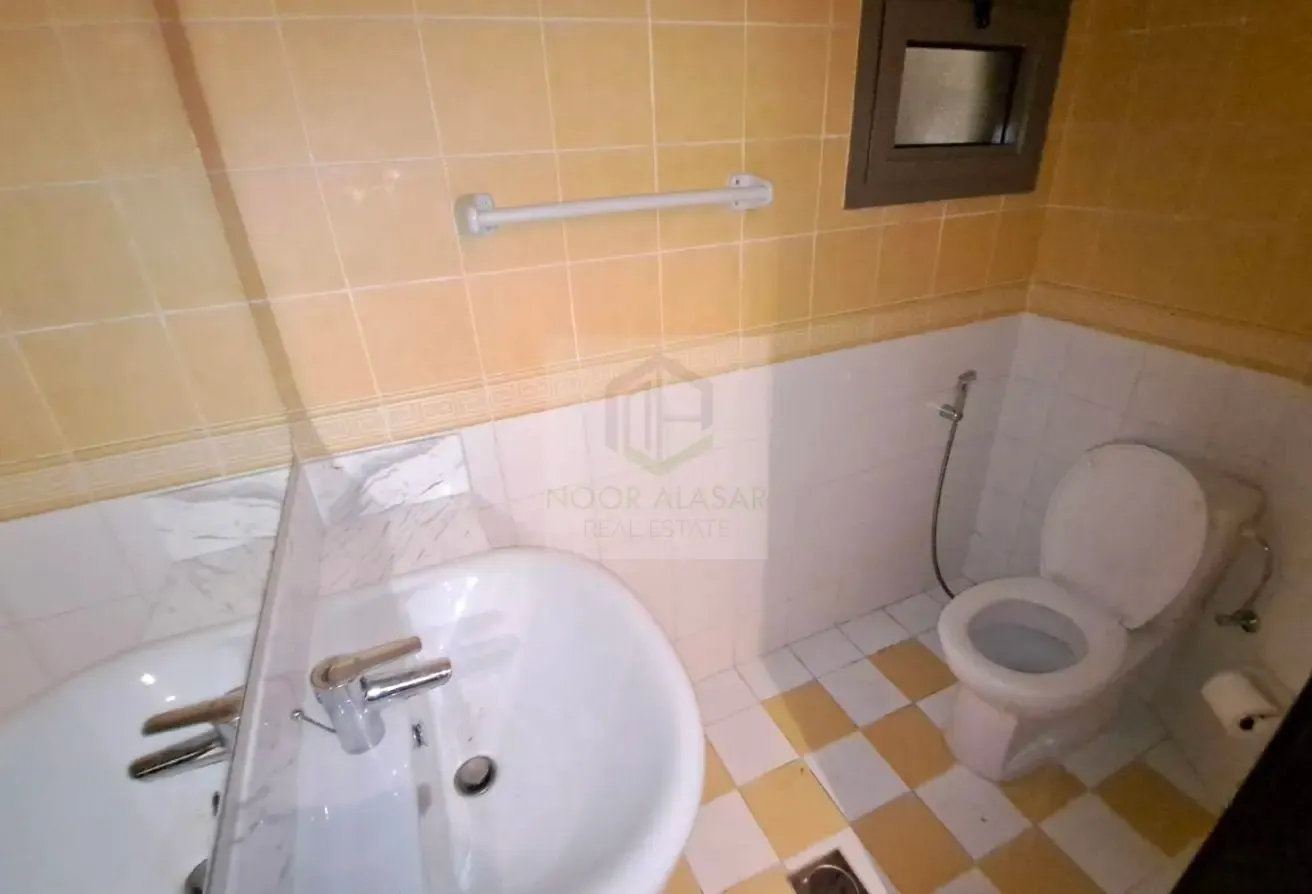 FURNISHED | NEAR METRO | 4 CHQ | FOR FAMILY