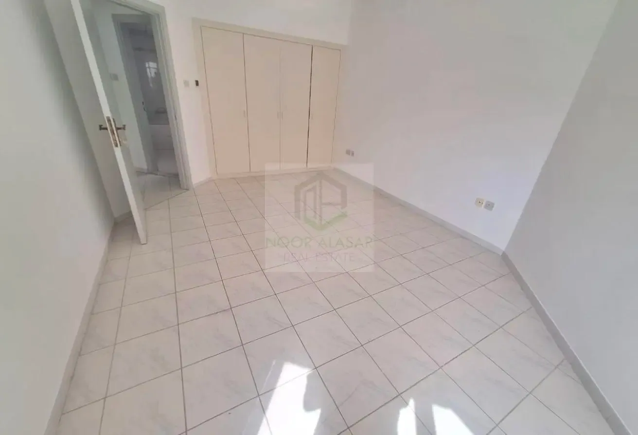 SPACIOUS 2BHK APARTMENT NEAR TO METRO JUST 75K