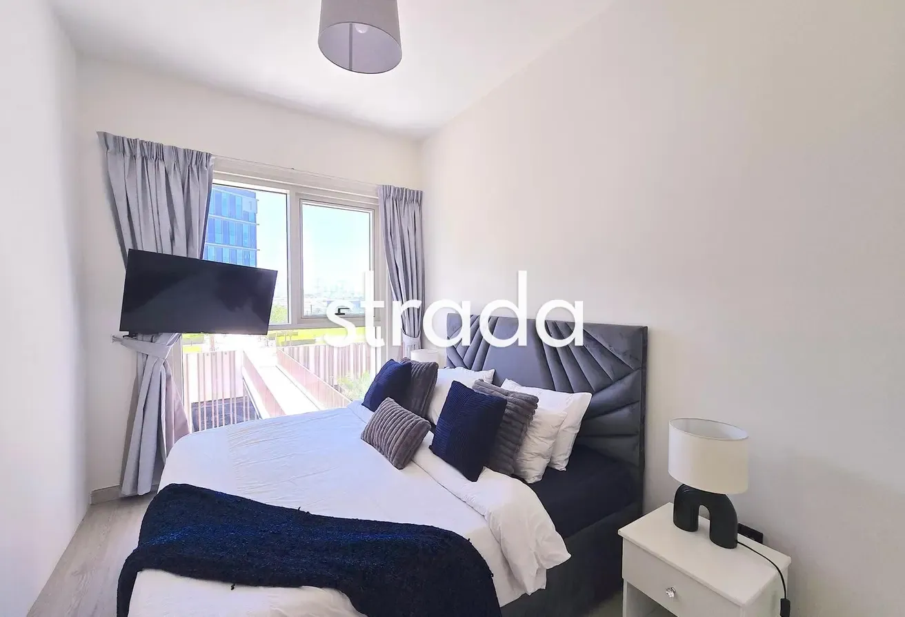 Pool View | Fully Furnished | Flexible Cheques