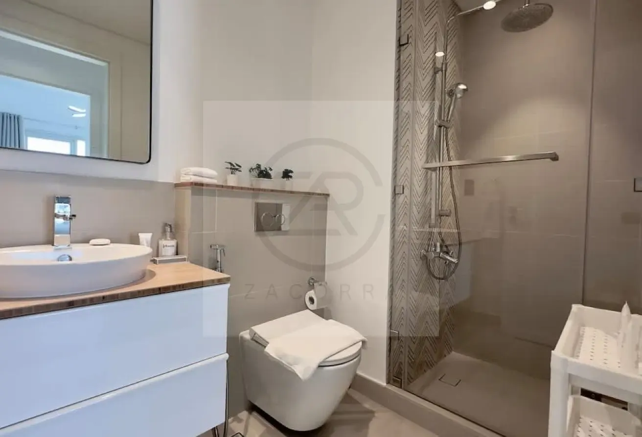 Fully Furnished | Mid Floor | Available Now