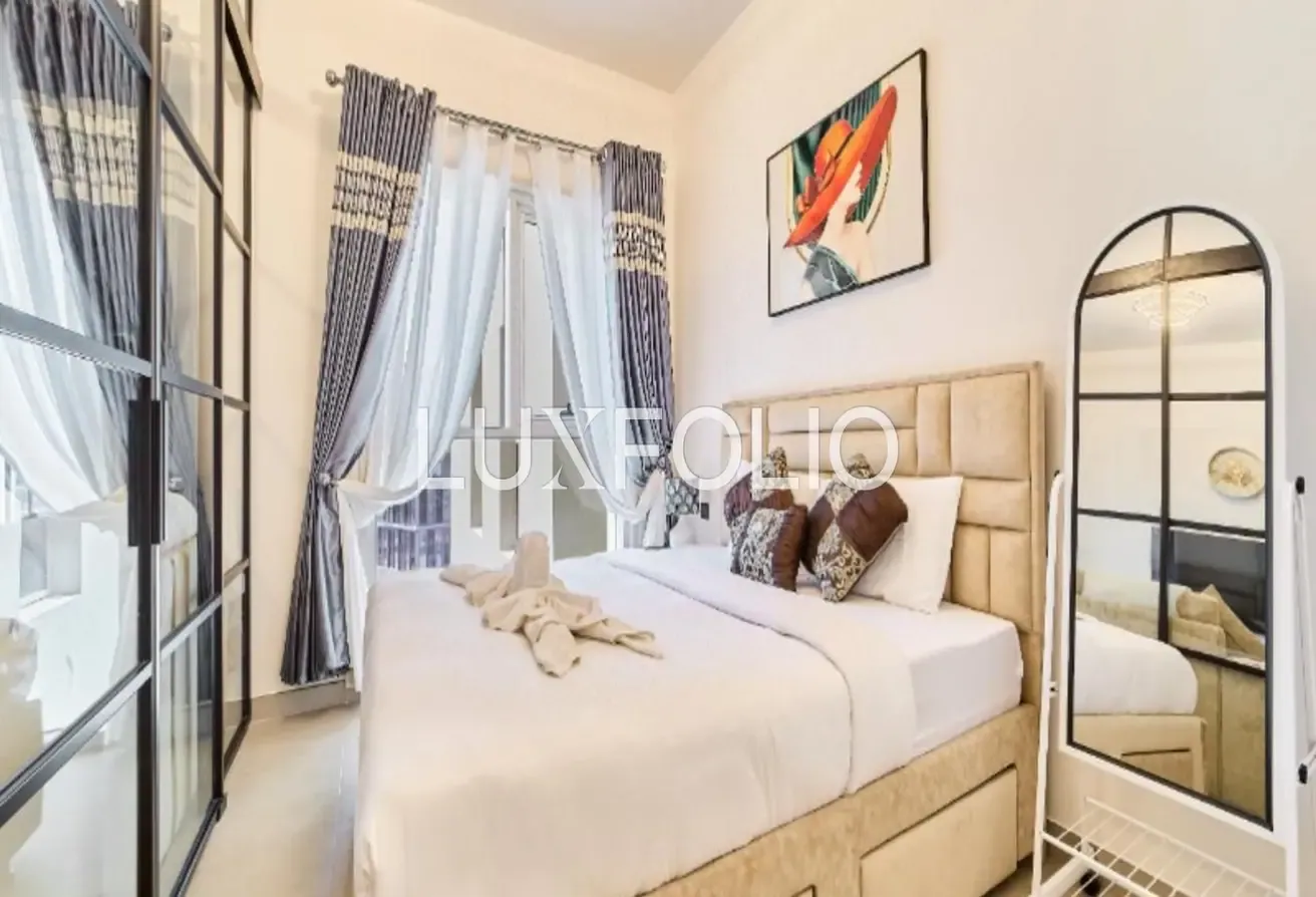 Fully Furnished | Vacant | Pool View