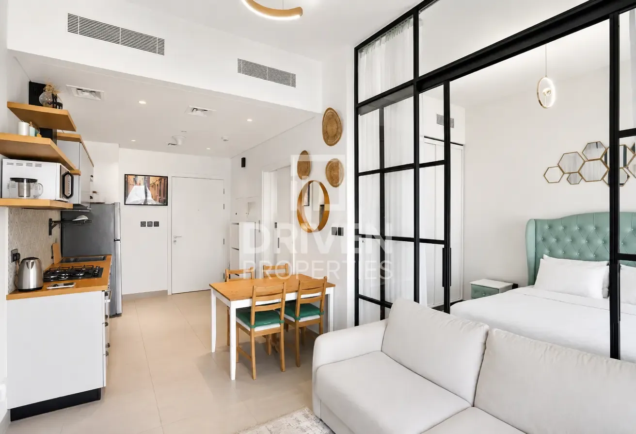 Pool View | Ready to move in | Fully Furnished