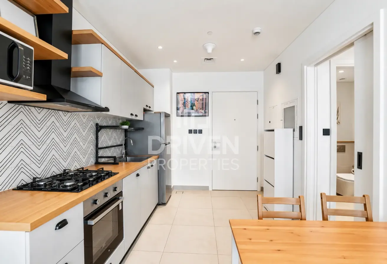 Pool View | Ready to move in | Fully Furnished