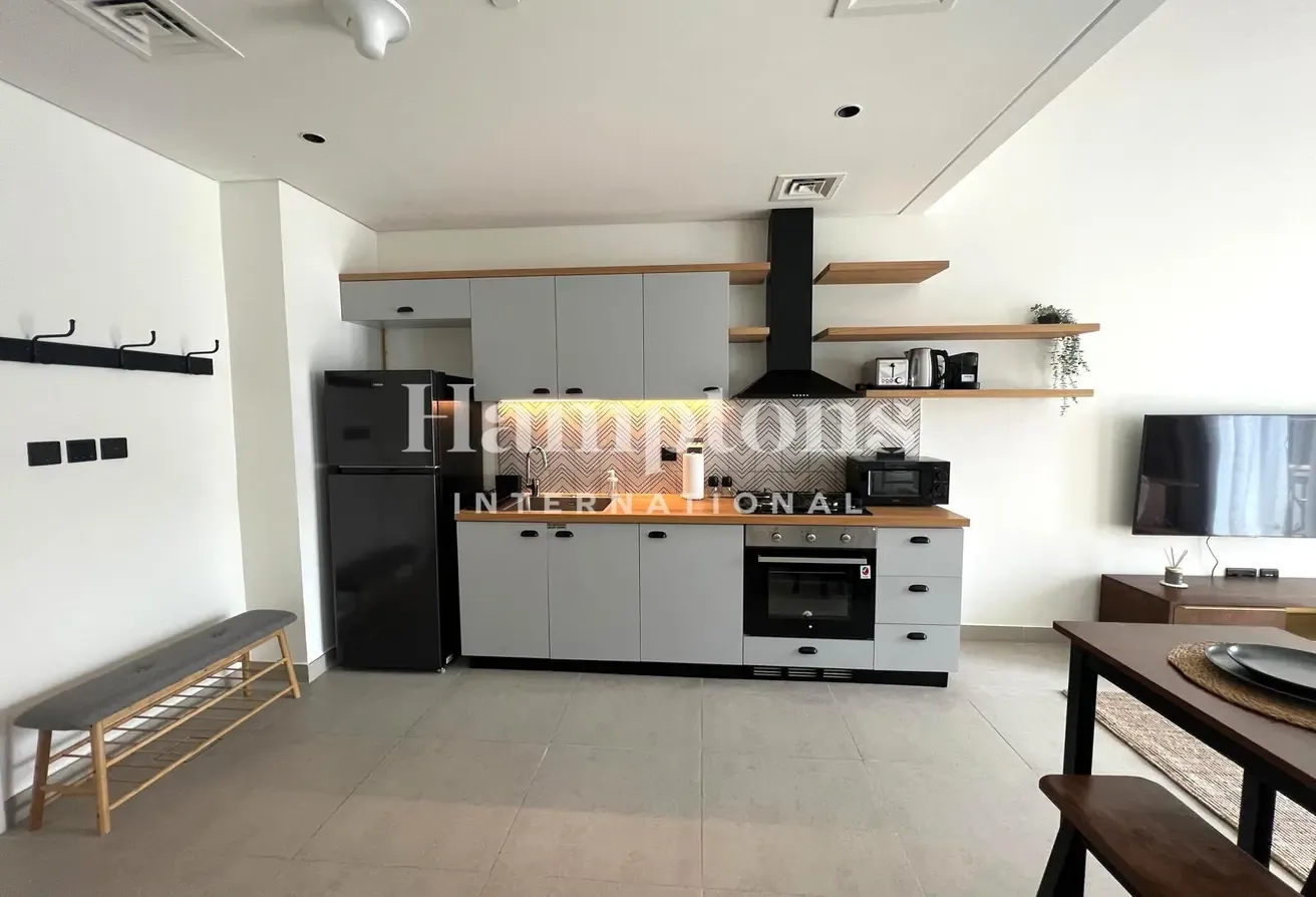 6 Cheques | Fully Furnished | Pool View