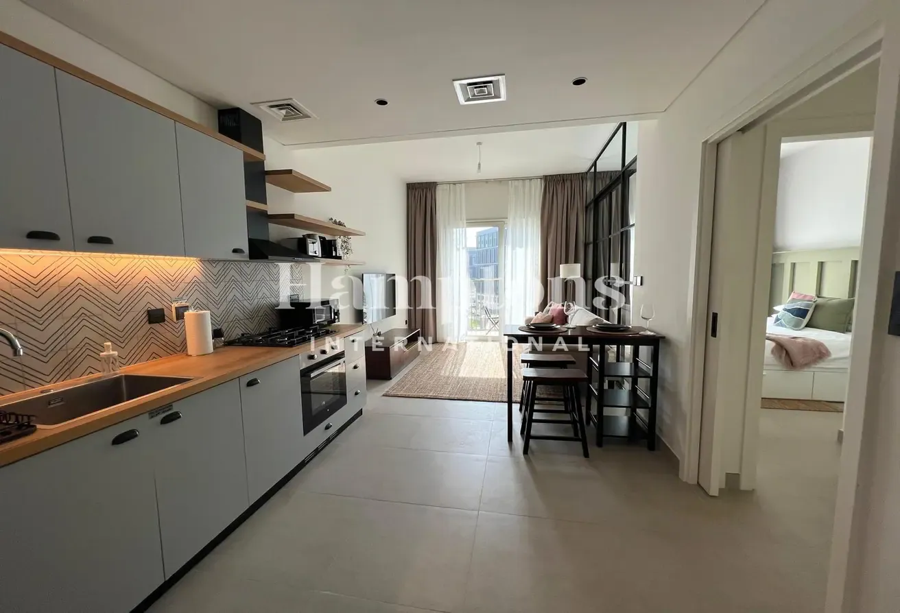 6 Cheques | Fully Furnished | Pool View