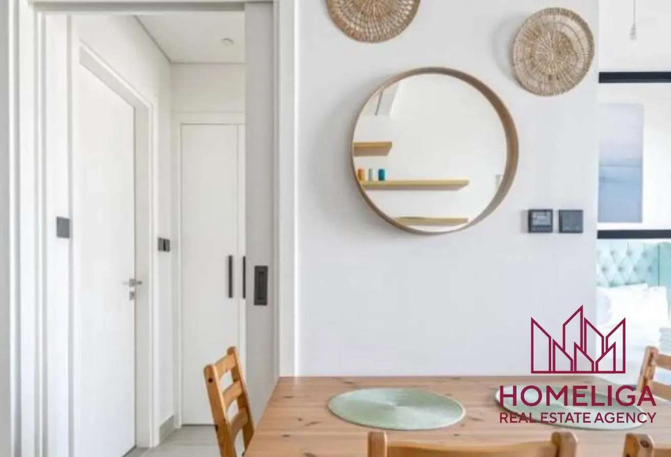 FULLY FURNISHED | MID FLOOR | READY 20 MARCH