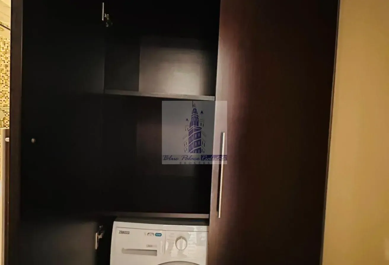 High floor OneBedroom Boulevard/B.Bay view forRent