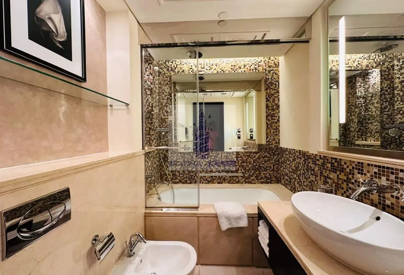High floor OneBedroom Boulevard/B.Bay view forRent