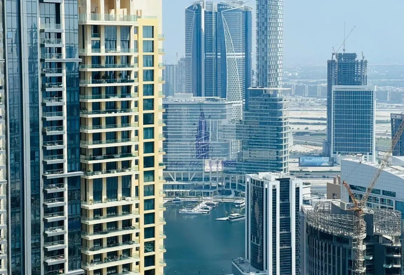 High floor OneBedroom Boulevard/B.Bay view forRent