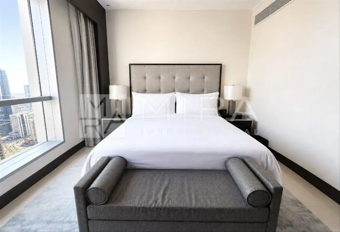 High Floor | Bills Included | Community View