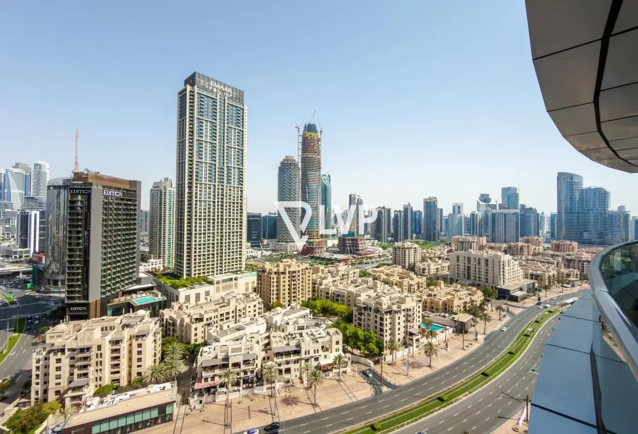 High Floor | Upgraded Unit | Fully Furnished