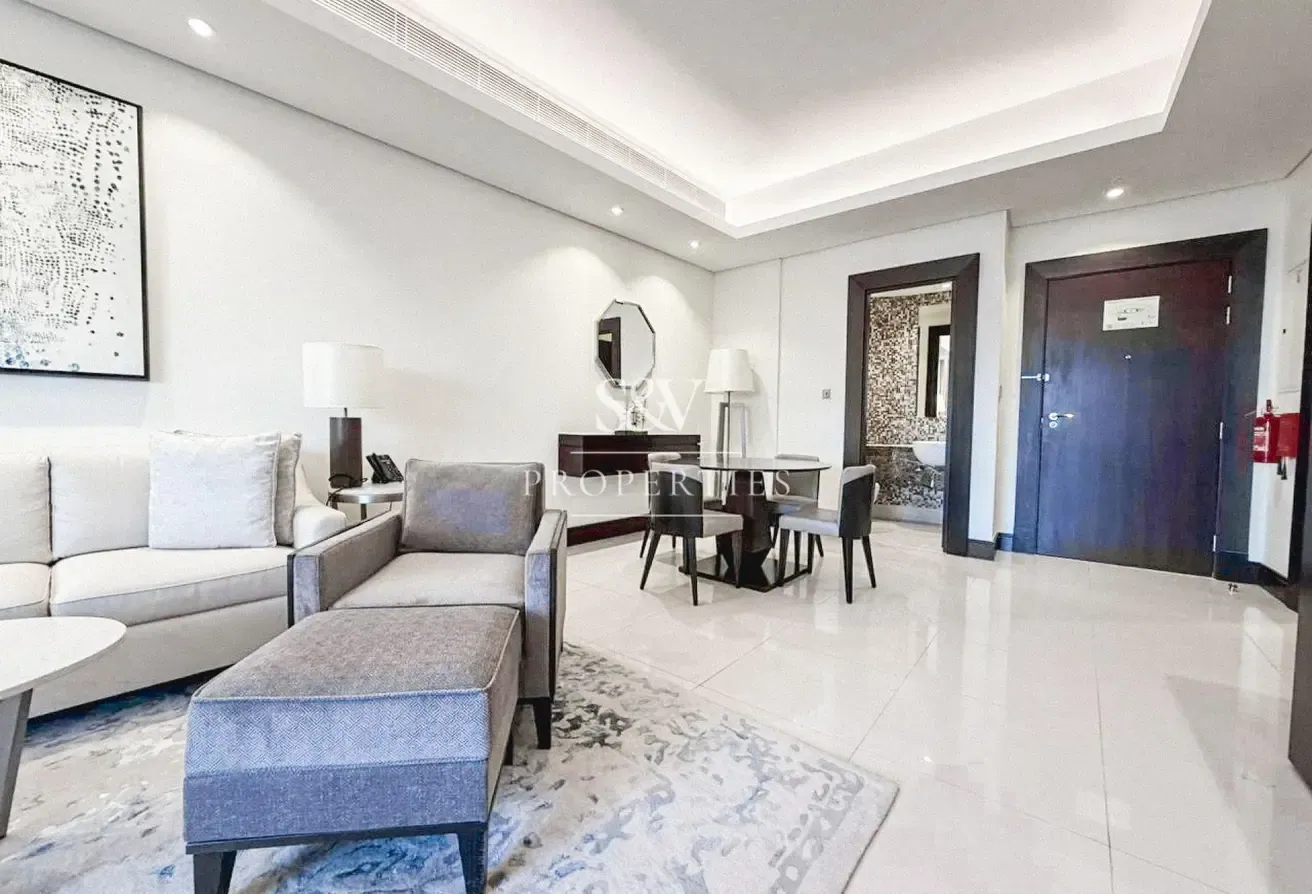Stunning 1-bed | High Floor | Fully Furnished