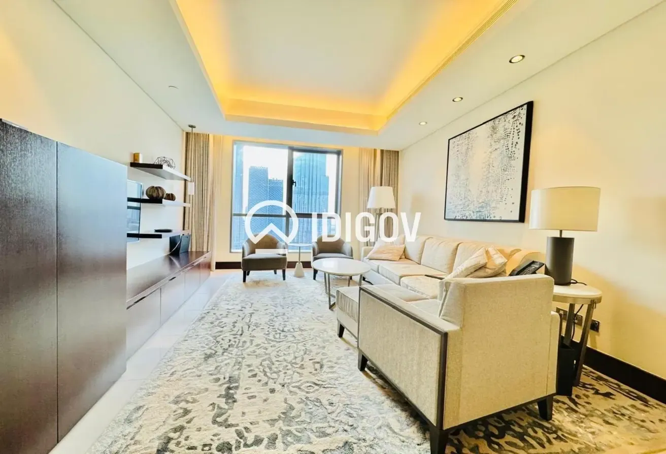 BURJ KHALIFA VIEW / HIGH FLOOR /HOTEL SERVICE