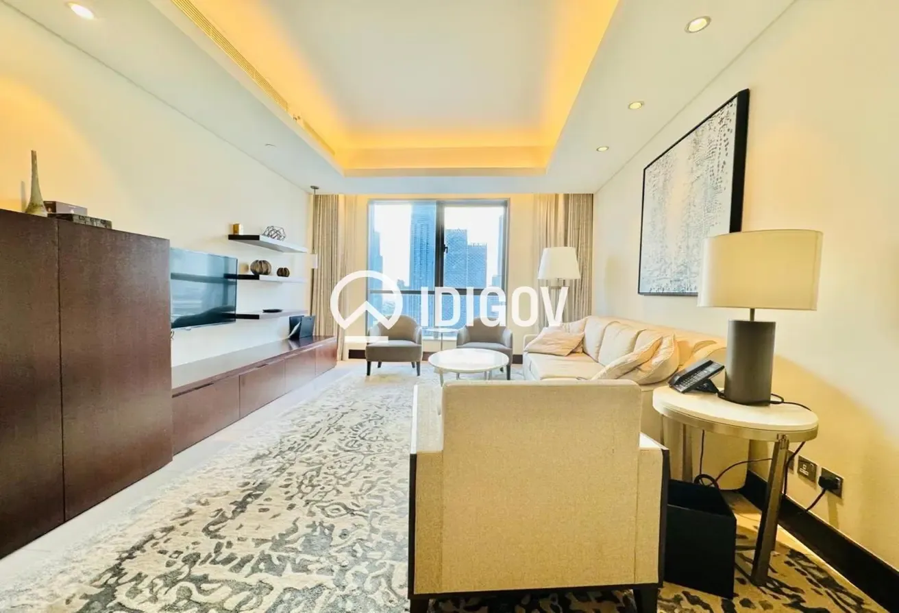 BURJ KHALIFA VIEW / HIGH FLOOR /HOTEL SERVICE